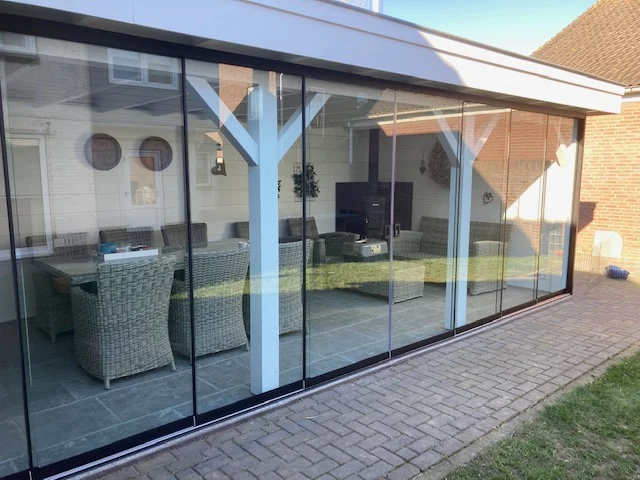glazen schuifwand compleet op maat gemaakt